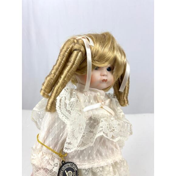 VTG Brinns Collectible Edition Doll “Heidi” Porcelain Doll with Stand - Picture 11 of 13